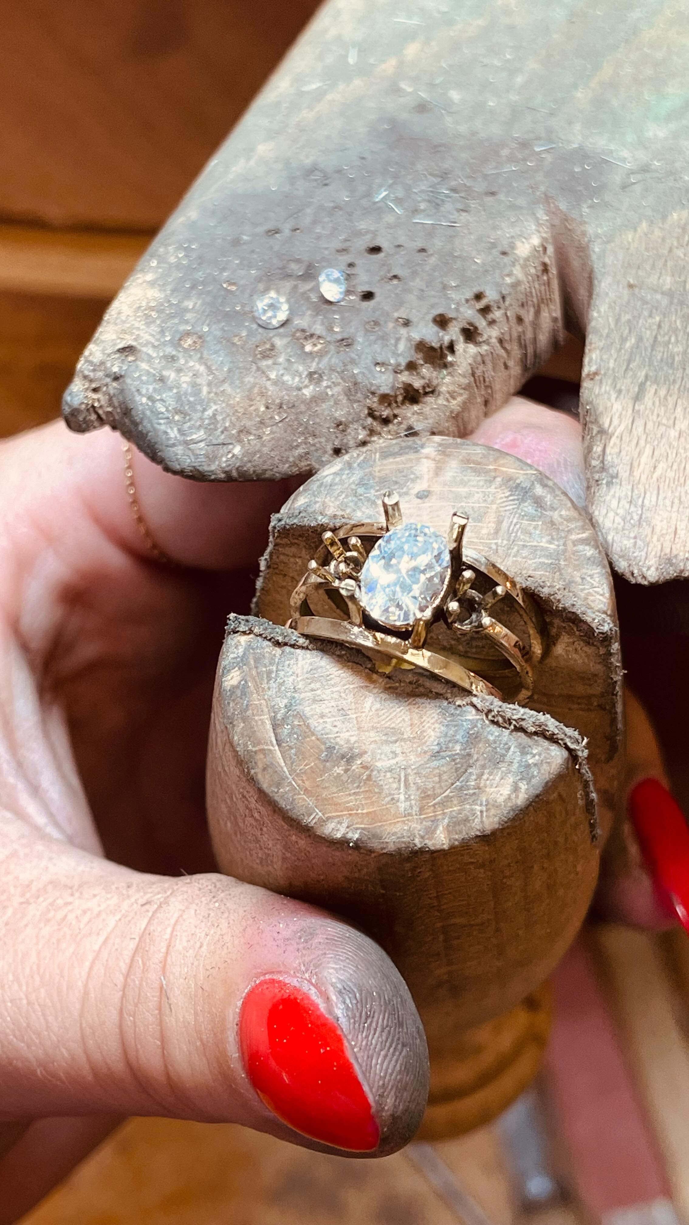 Bague en cours de fabrication sur l'établi